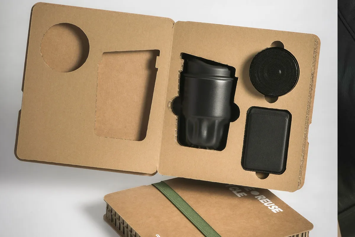 Eco-friendly corporate gift set in honeycomb cardboard packaging