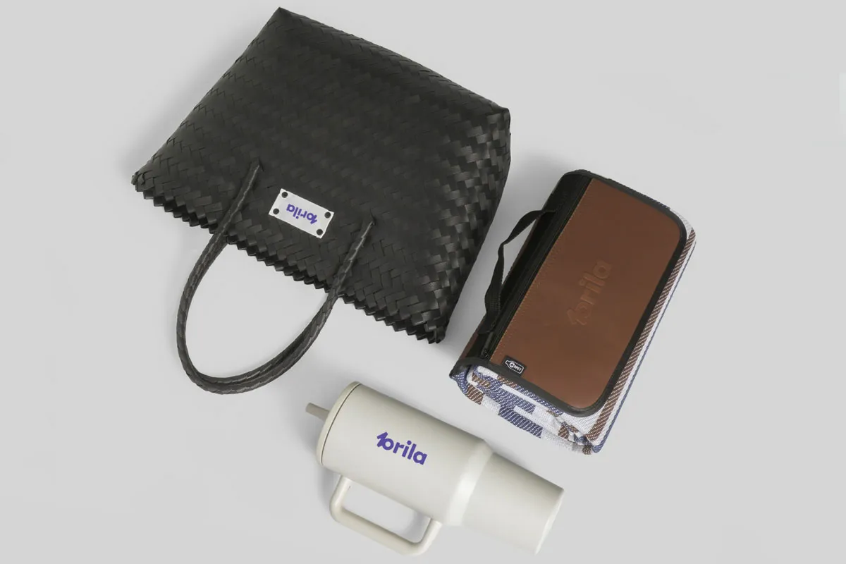 Custom outdoor corporate gift set with reusable bag and travel accessories